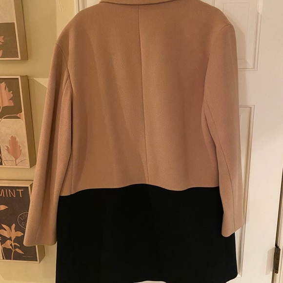 Talbots Ladies two-toned winter coat. - Picture 2 of 2